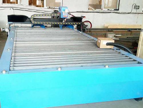 數控切割機的導軌和直軸鏡片要怎樣清洗